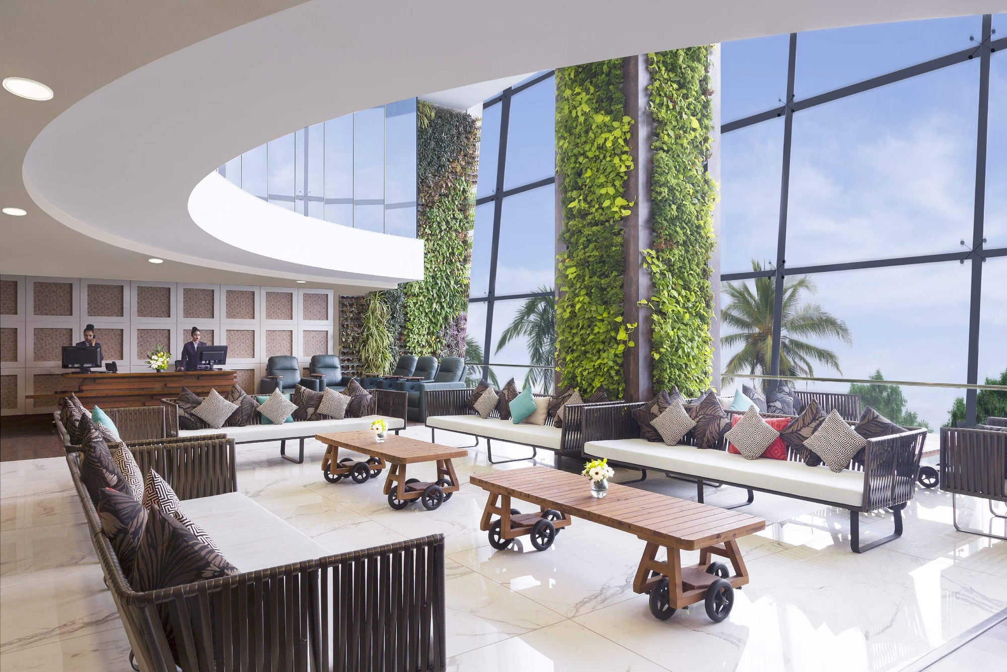 RE:GEN:TA CENTRAL HOTEL & CONVENTION CENTRE